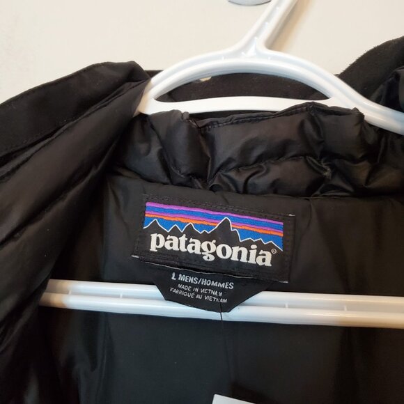 NOT FOR SALE Poshmark will Restrict Sellers Accounts If We Delete Too Many Items - Picture 4 of 8